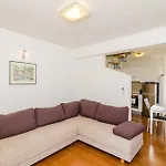 Regina Maris Apartman *