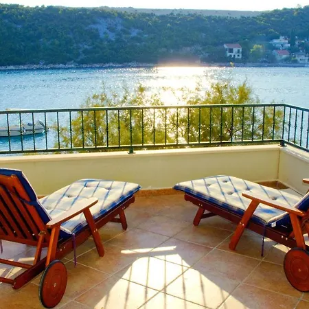 Regina Maris Daire *