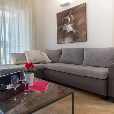 Regina Maris Apartment
