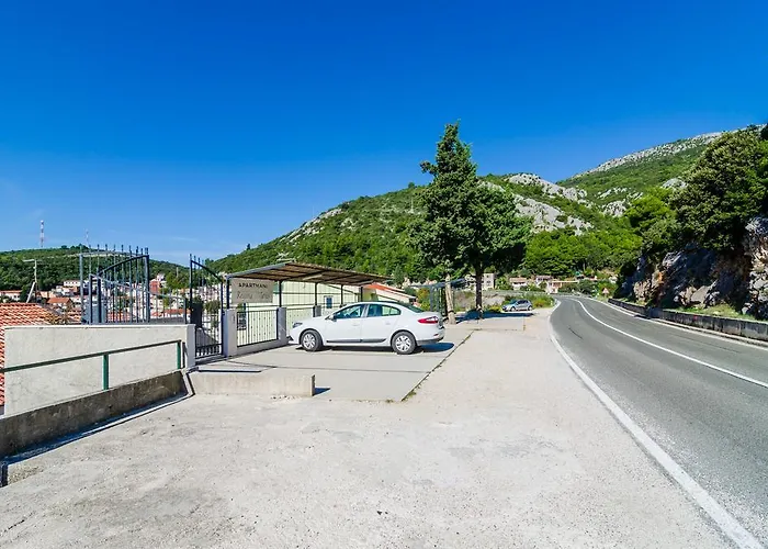 Regina Maris * קלק